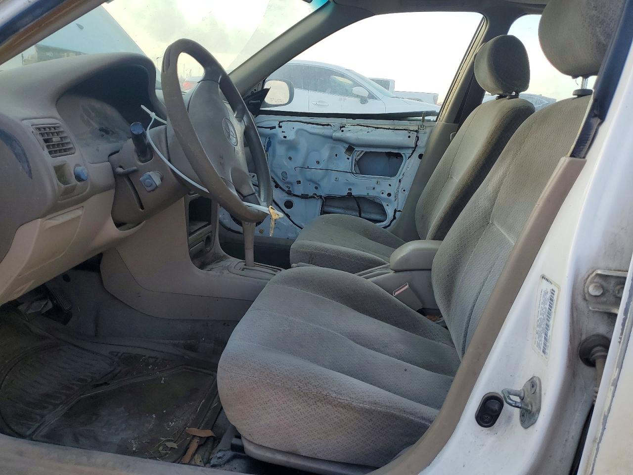 1999 Toyota Corolla Ve White vin: 1NXBR12EXXZ288797