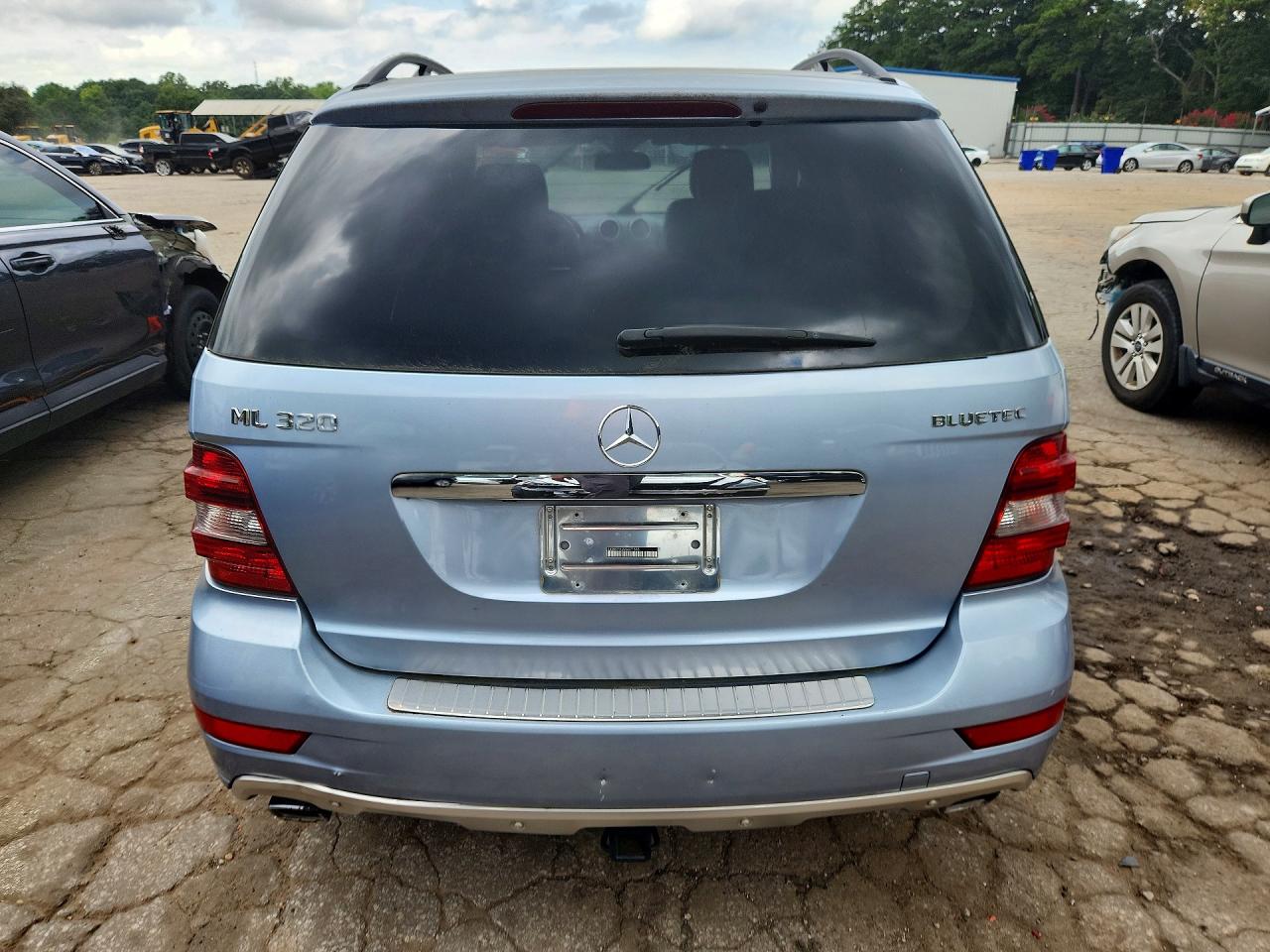 2009 Mercedes-benz Ml Blue vin: 4JGBB25E99A471585