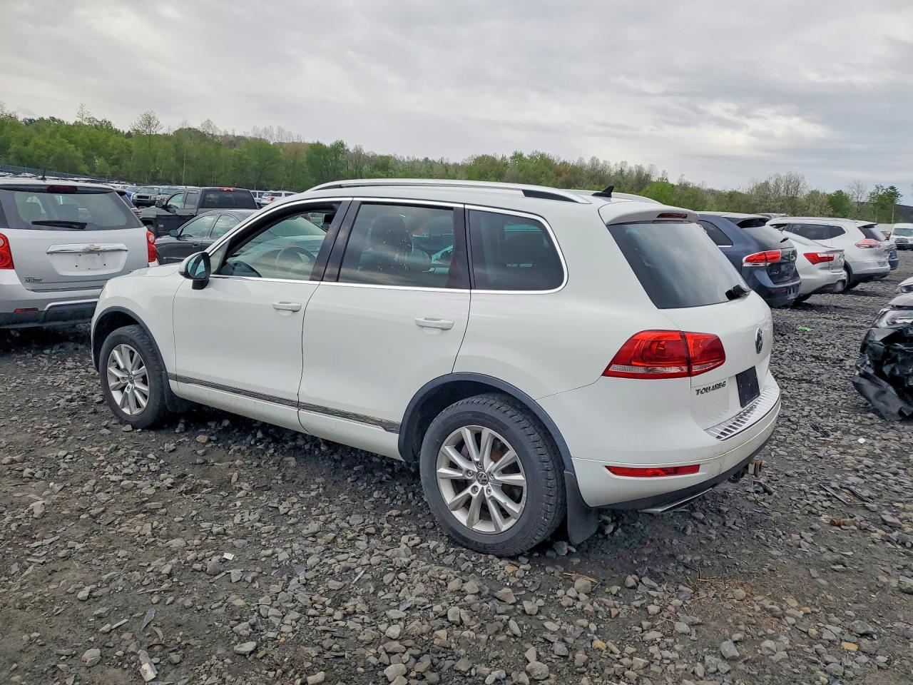 2014 Volkswagen Touareg V6 Tdi Белый vin: WVGEP9BP6ED013038