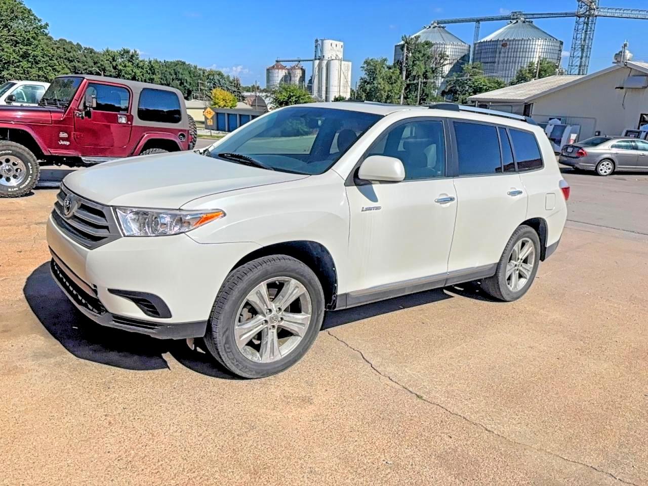 2011 Toyota Highlander Limited White vin: 5TDYK3EH3BS038710