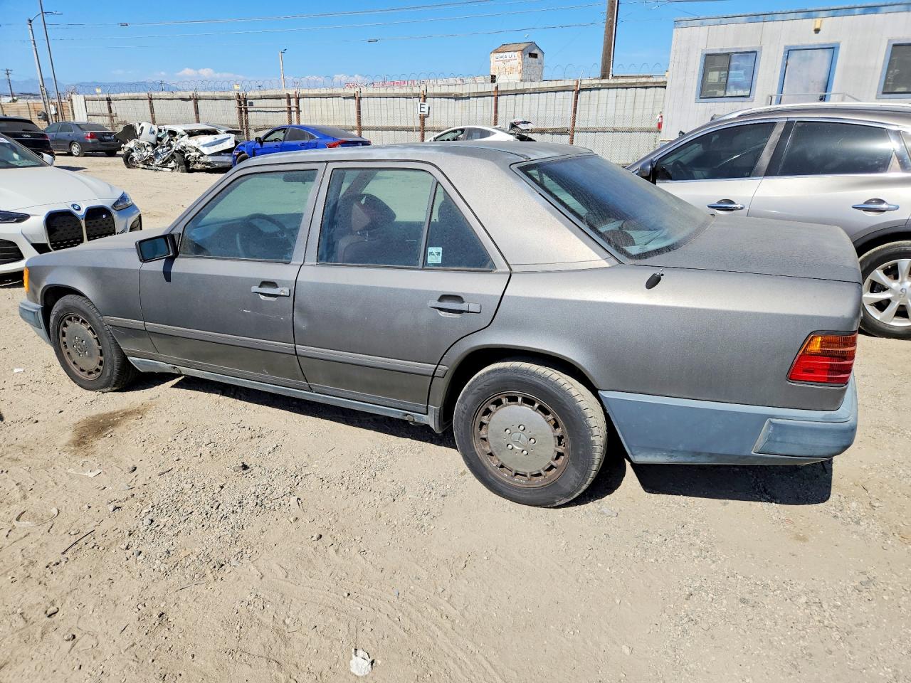 1989 Mercedes-benz 300 E Gray vin: WDBEA30D6KA878020