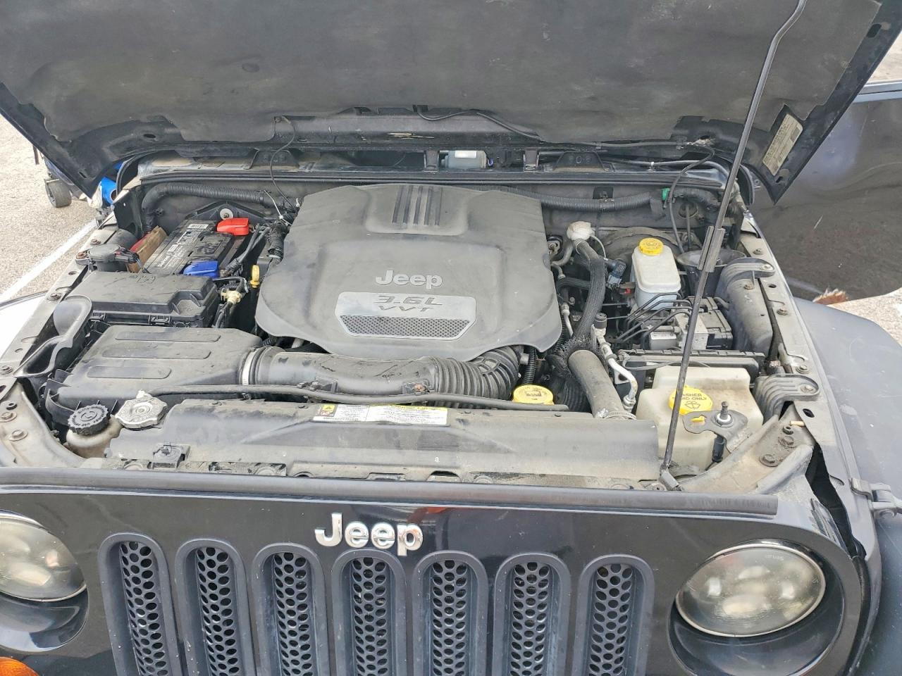 2012 Jeep Wrangler Unlimited Sahara Black vin: 1C4BJWEG2CL113370