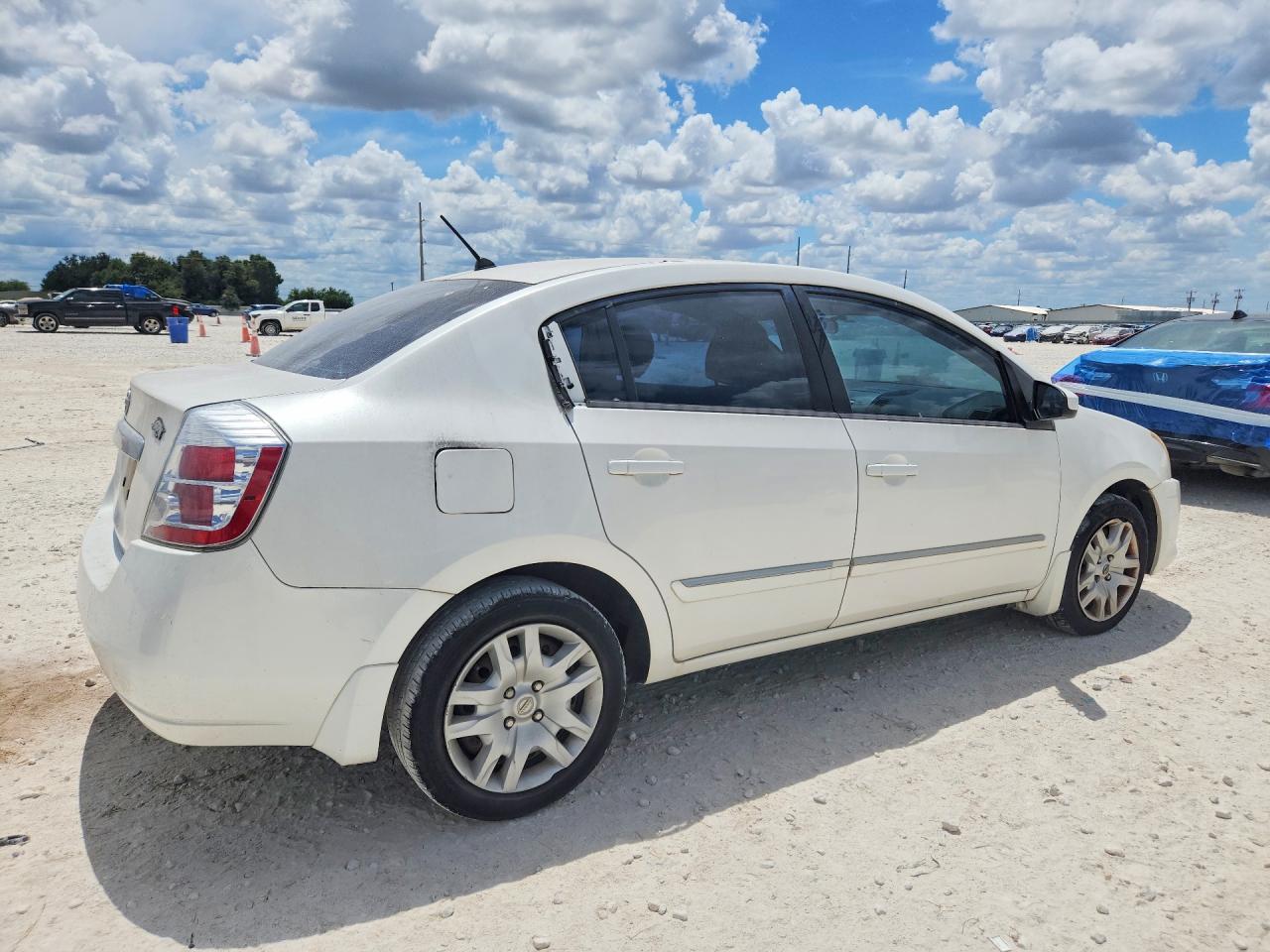 2010 Nissan Sentra 2.0 White vin: 3N1AB6AP5AL625594
