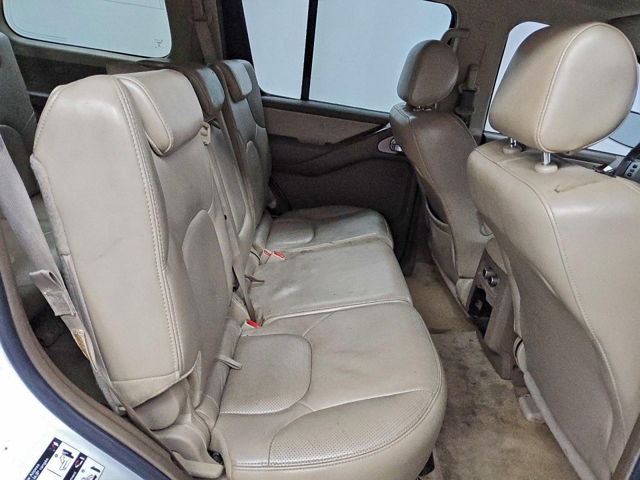 2006 Nissan Pathfinder Le Белый vin: 5N1AR18U26C635263