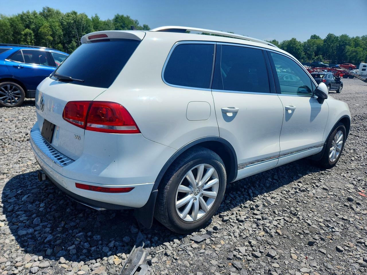 2012 Volkswagen Touareg V6 White vin: WVGEF9BP8CD010707
