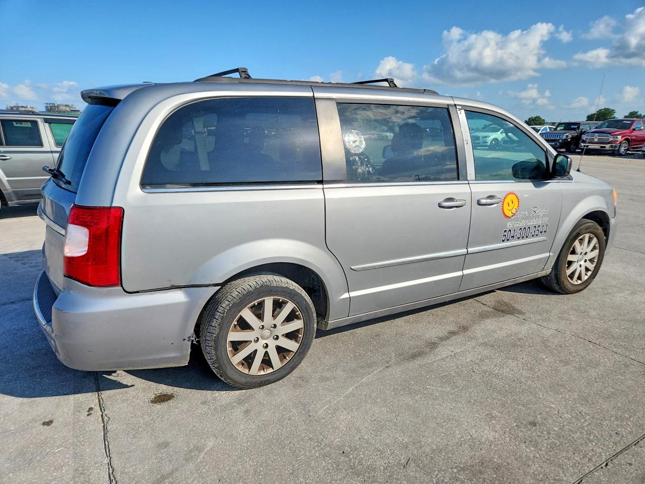 2013 Chrysler Town & Country Touring Серебряный vin: 2C4RC1BG1DR645640