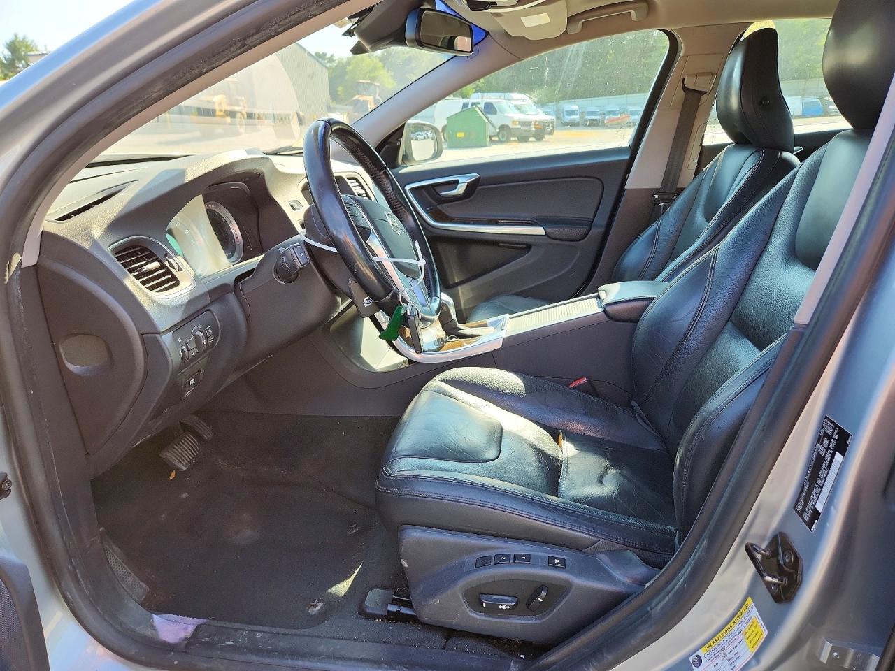 2013 Volvo S60 T5 Silver vin: YV1612FH5D1215206