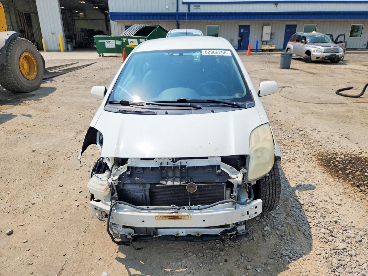 2008 Toyota Yaris Base Белый vin: JTDJT923585177326
