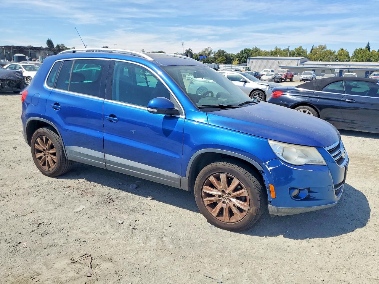 2009 Volkswagen Tiguan Se Blue vin: WVGBV75N69W003224