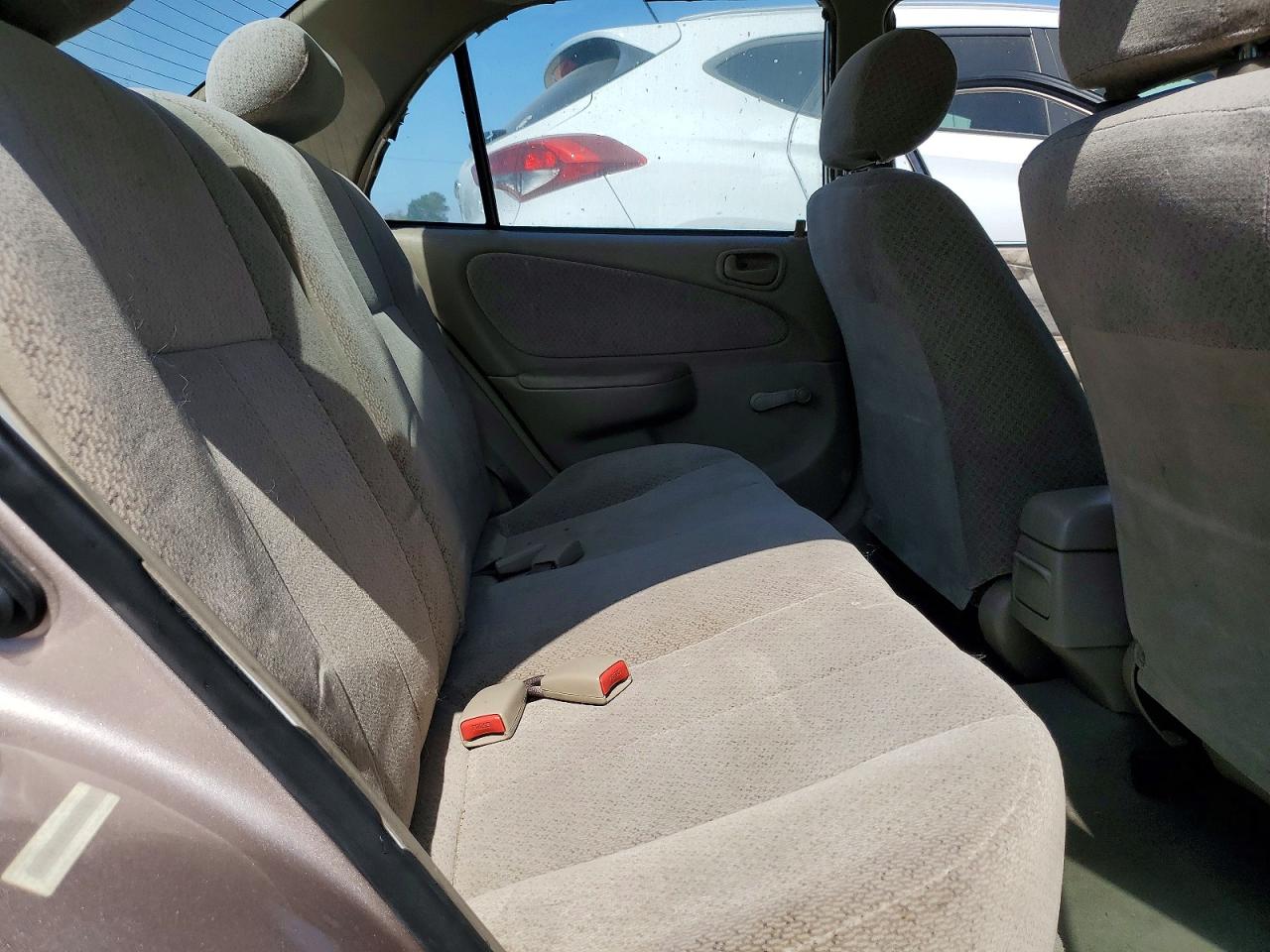 1998 Toyota Corolla Ve Tan vin: 1NXBR12EXWZ117823