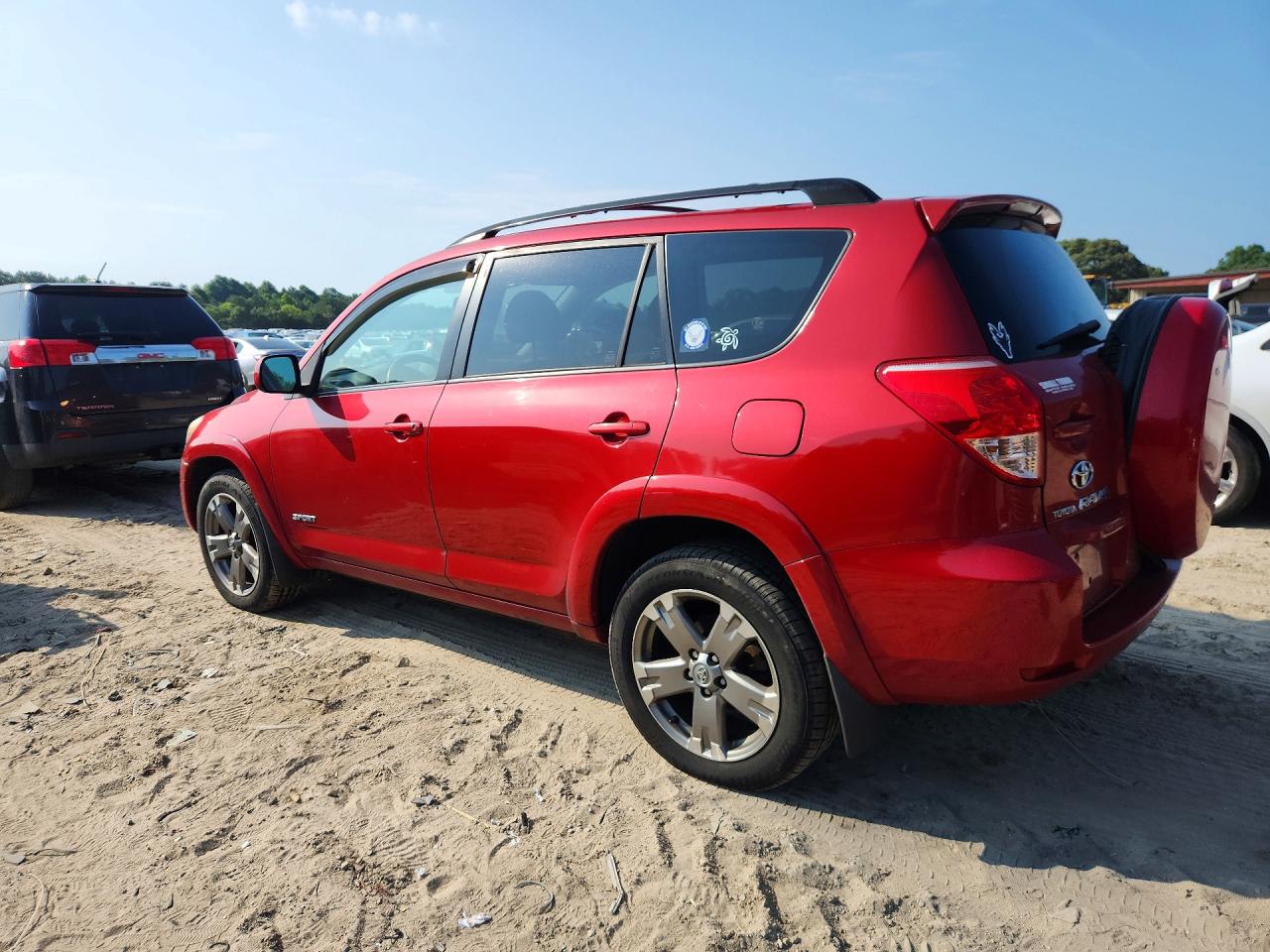 2008 Toyota Rav4 Sport Red vin: JTMBK32V585047259