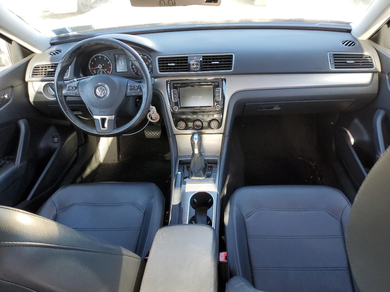 2014 Volkswagen Passat Se Black vin: 1VWBT7A32EC100167