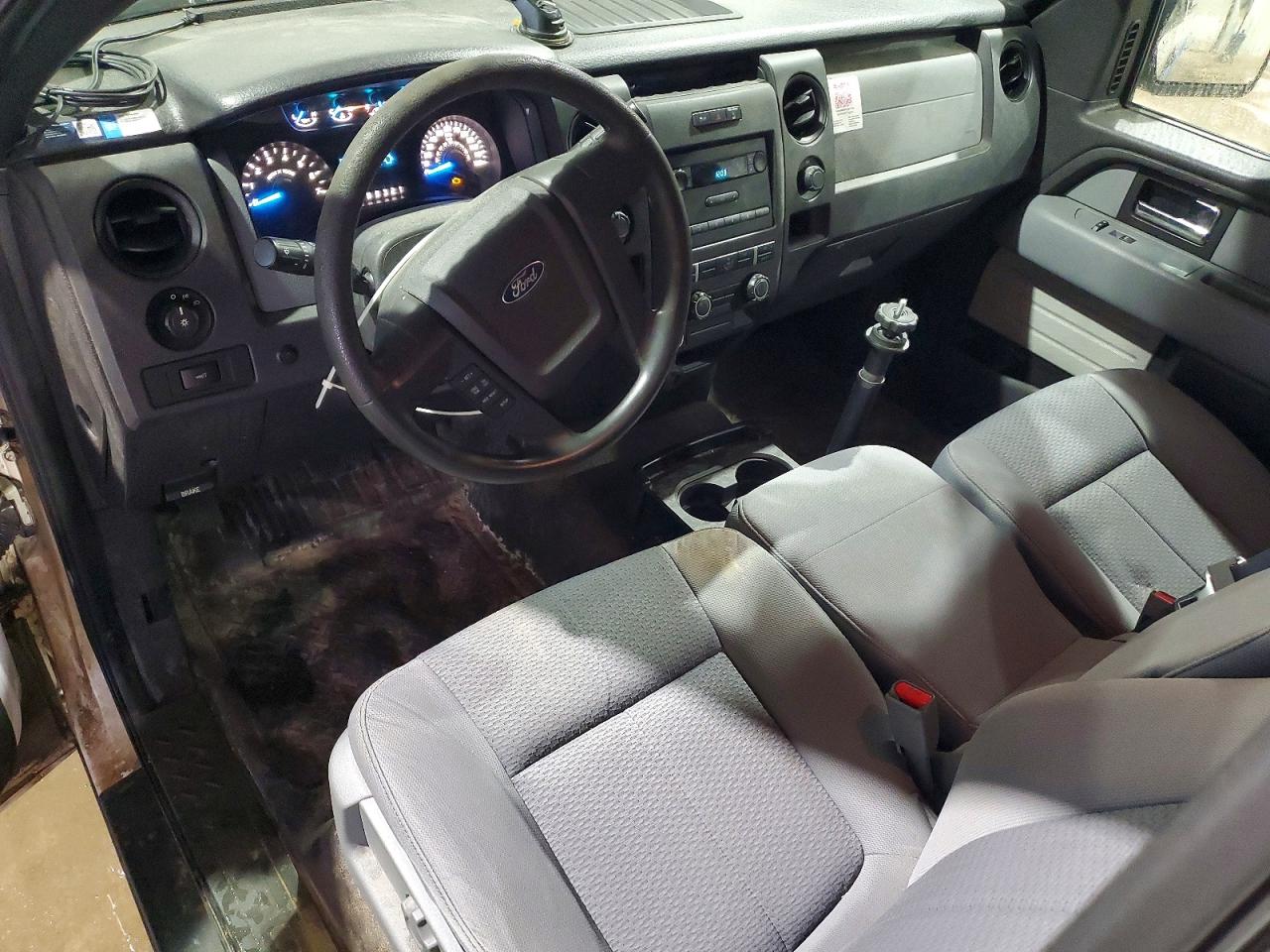 2013 Ford F150 White vin: 1FTMF1EM1DFA39846