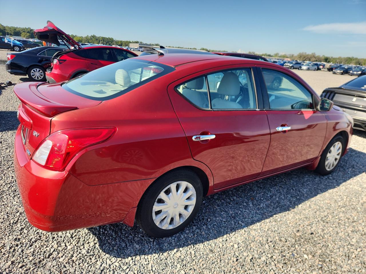 2015 Nissan Versa 1.6 Sv Red vin: 3N1CN7AP8FL941326