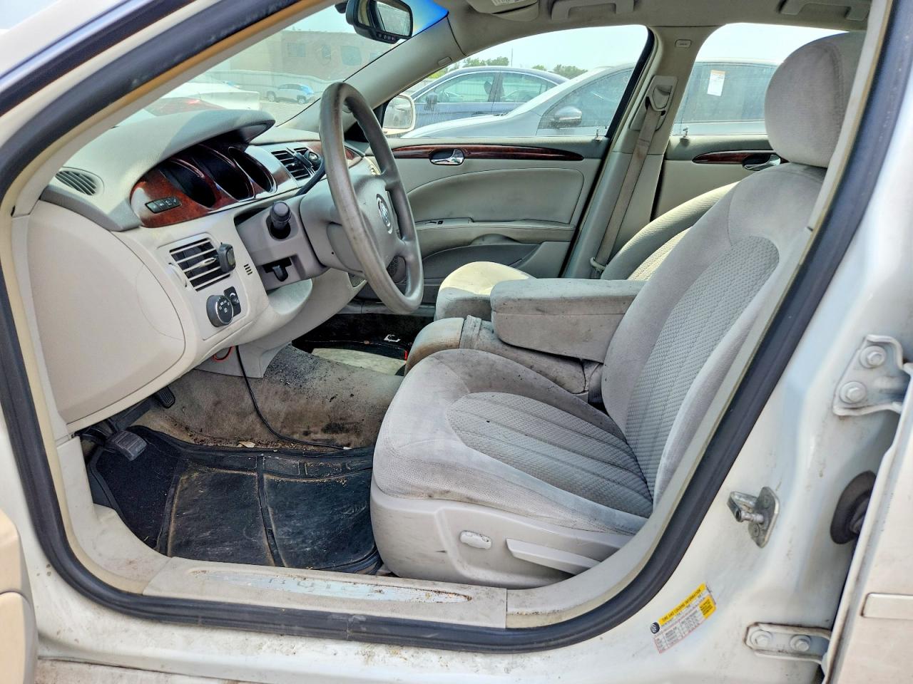 2006 Buick Lucerne Cx Белый vin: 1G4HP57216U162395
