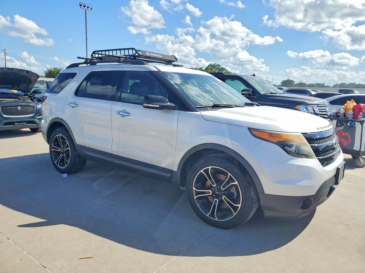 2014 Ford Explorer Sport Белый vin: 1FM5K8GT1EGA68915