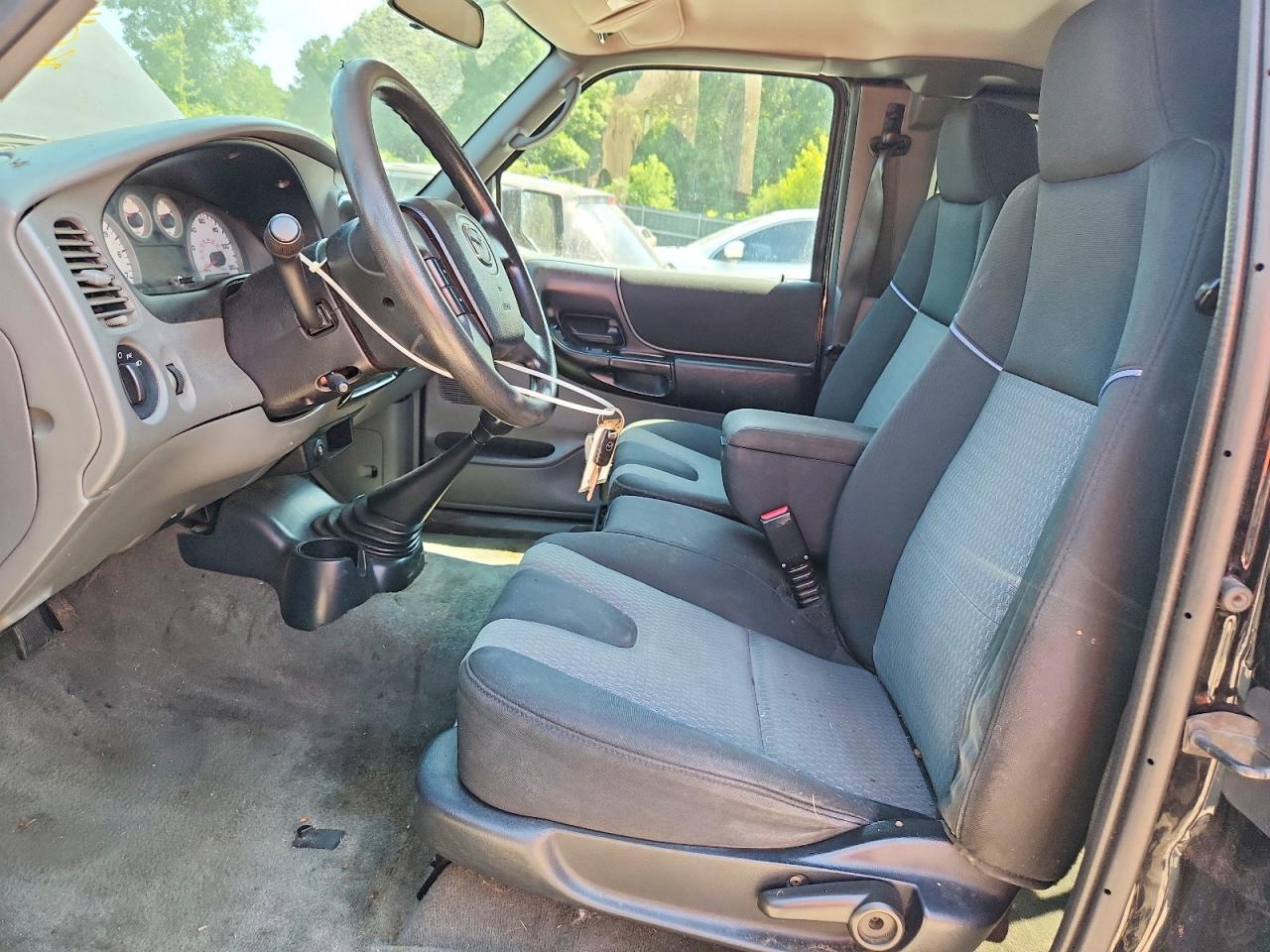 2007 Mazda B3000 Cab Plus Black vin: 4F4YR46U07PM02829
