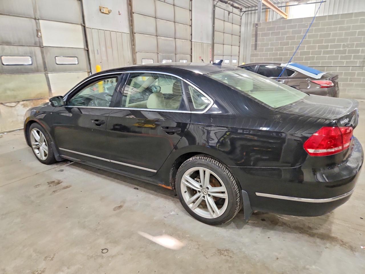 2014 Volkswagen Passat Sel Black vin: 1VWCN7A32EC107683