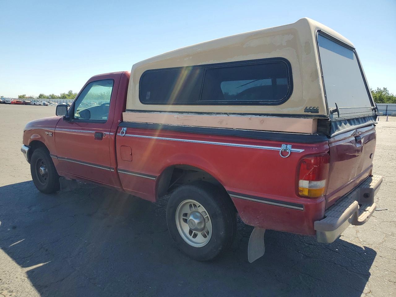 1997 Ford Ranger Red vin: 1FTCR10UXVUD26111