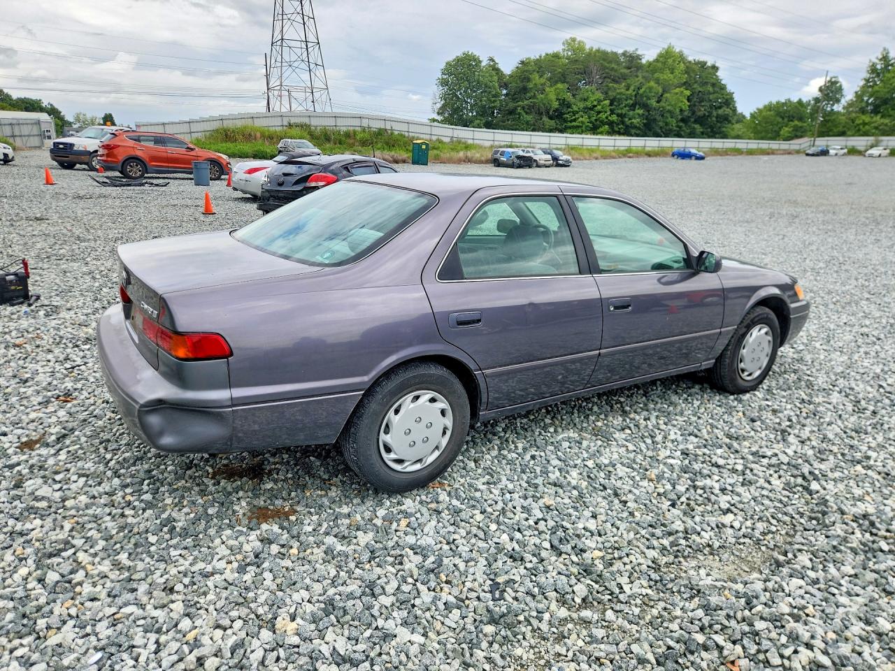 1998 Toyota Camry Le Gray vin: 4T1BG22K5WU857653