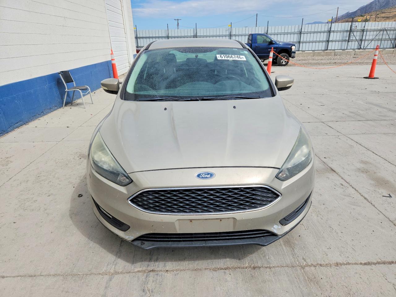 2015 Ford Focus Se Beige vin: 1FADP3K21FL283129