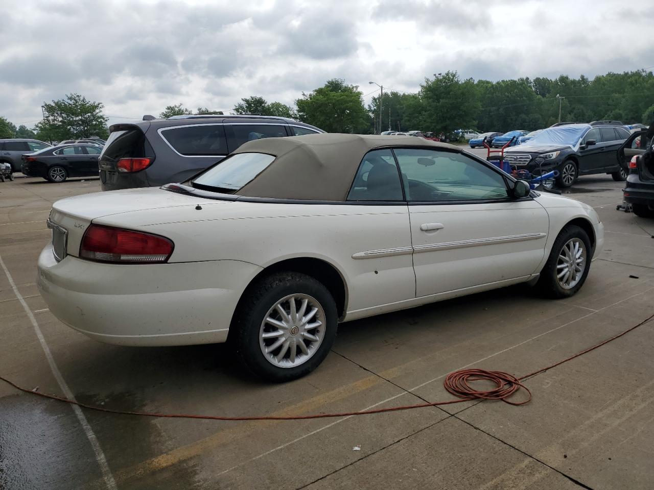 2002 Chrysler Sebring Lxi White vin: 1C3EL55R72N309234