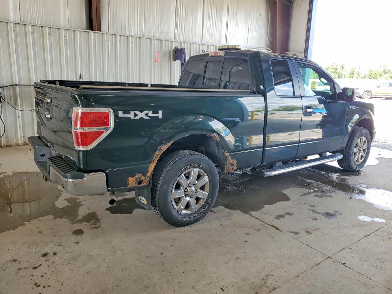 2013 Ford F150 Super Cab Green vin: 1FTFX1EF2DKF82721