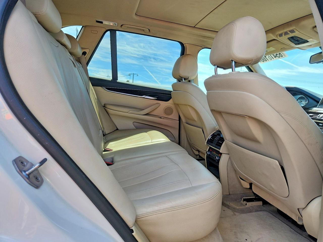2015 Bmw X5 Xdrive35i Белый vin: 5UXKR0C55F0P10248
