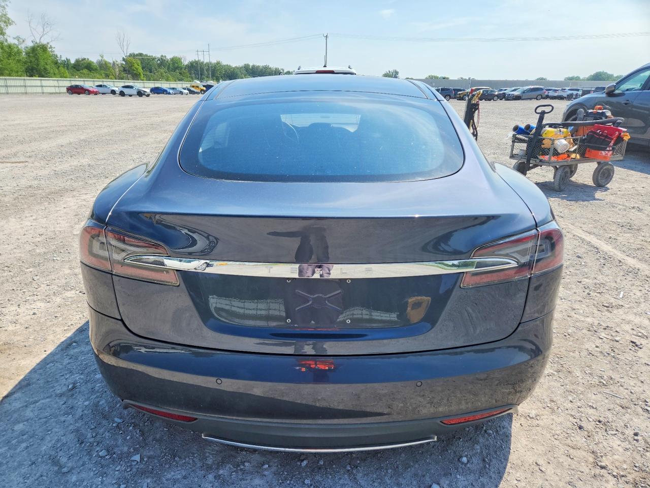 2015 Tesla Model S 85d Black vin: 5YJSA1H24FFP70679