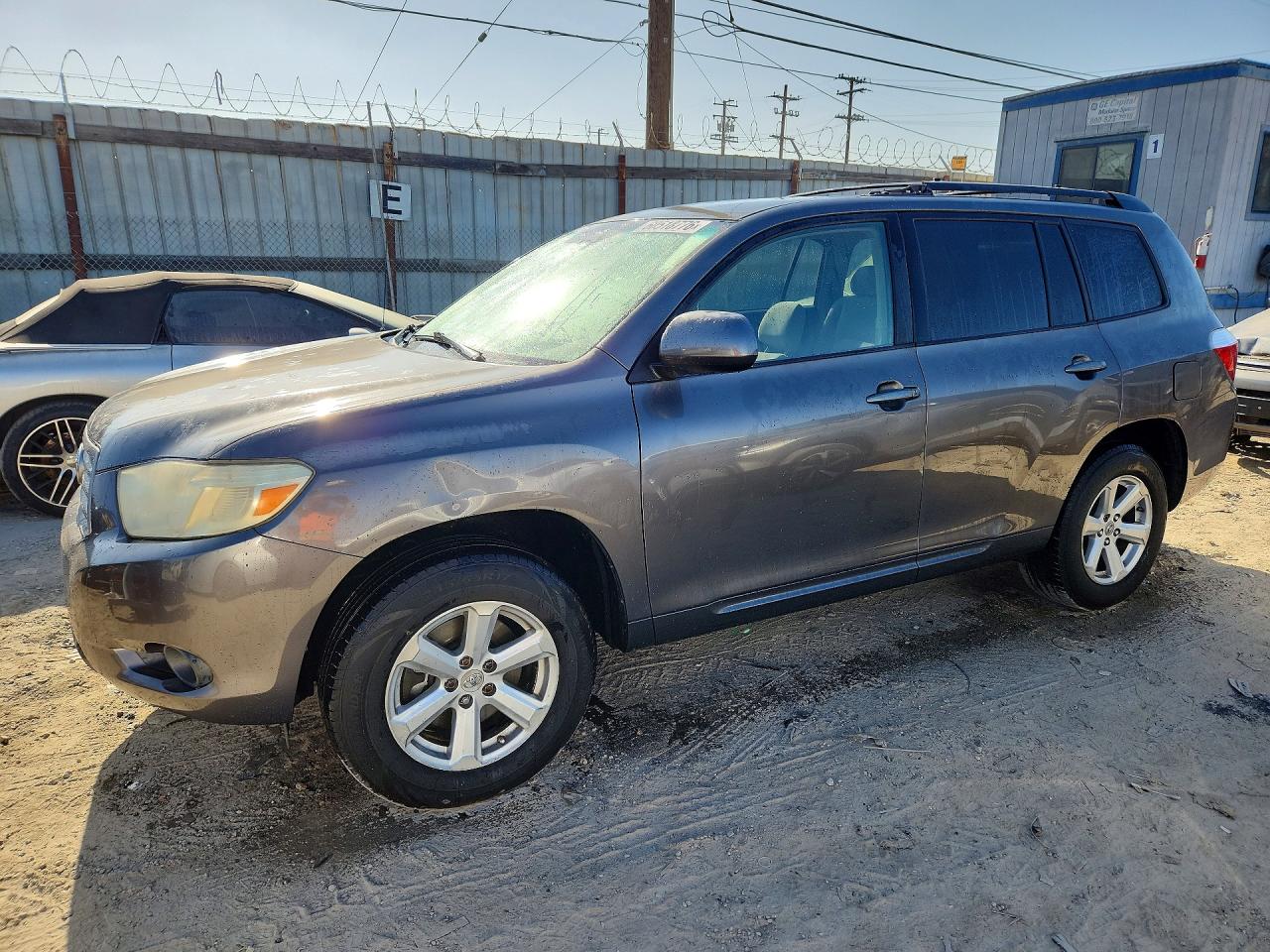 2008 Toyota Highlander Base Gray vin: JTEDS41A282005738