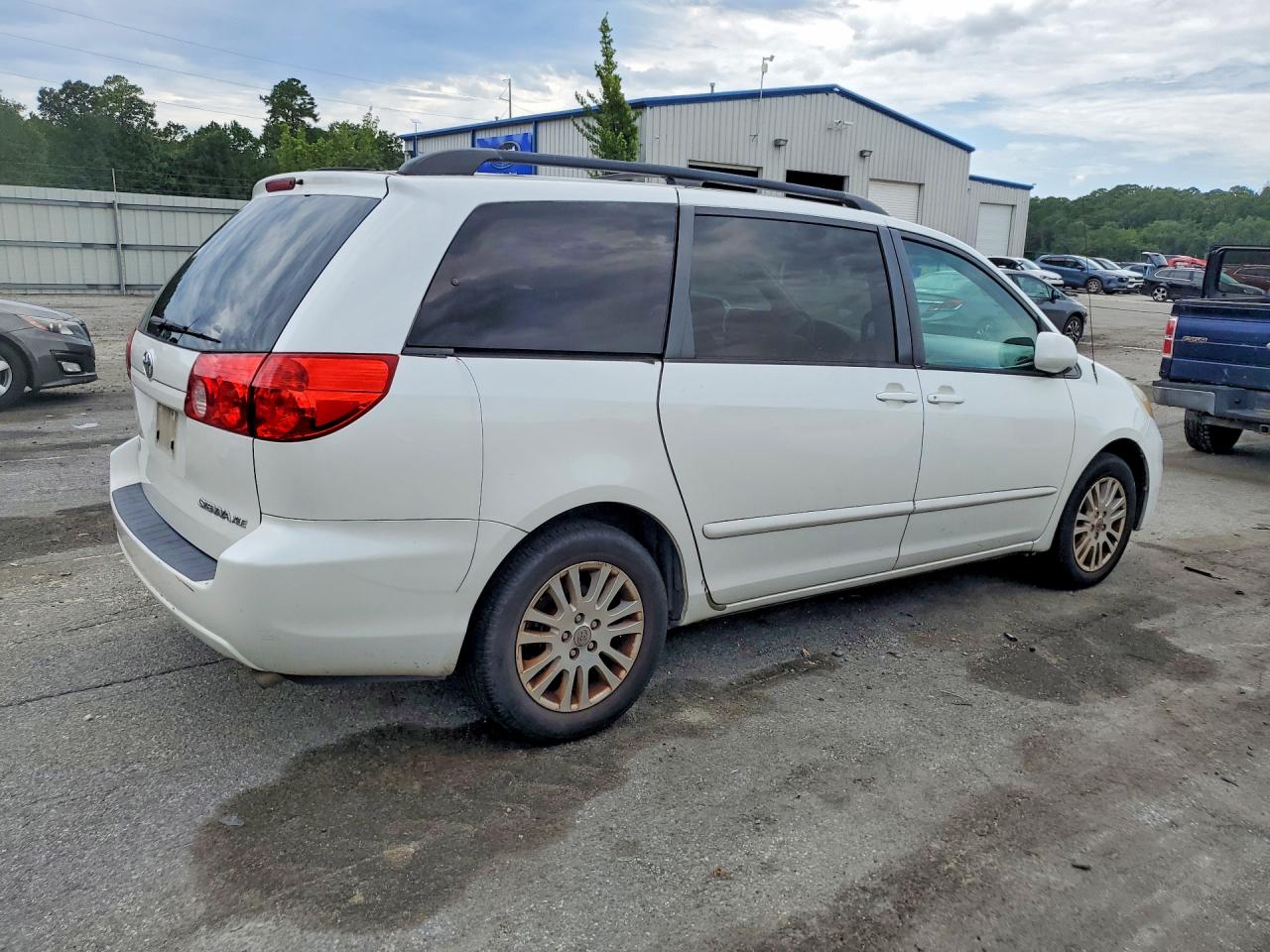 2010 Toyota Sienna Xle Белый vin: 5TDYK4CC5AS303560