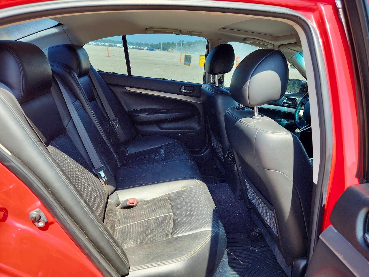 2011 Infiniti G37 Sedan X Red vin: JN1CV6AR1BM402610