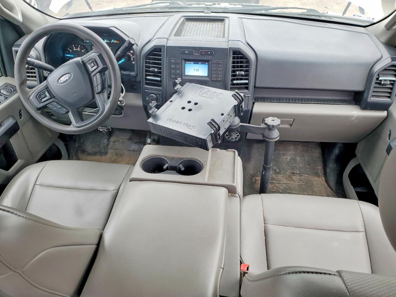 2019 Ford F150 Super Cab White vin: 1FTFX1E50KKD84515