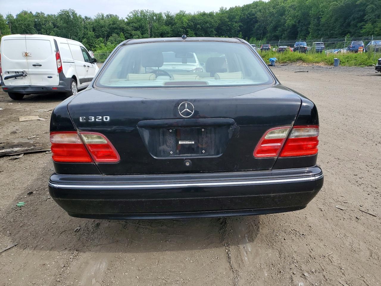 2001 Mercedes-benz E 320 Black vin: WDBJF65JX1B309079