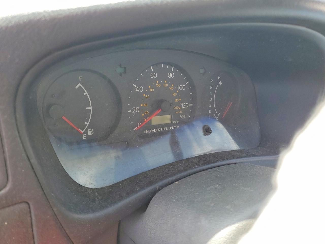 2001 Mitsubishi Mirage Es Silver vin: JA3AY26C51U042215