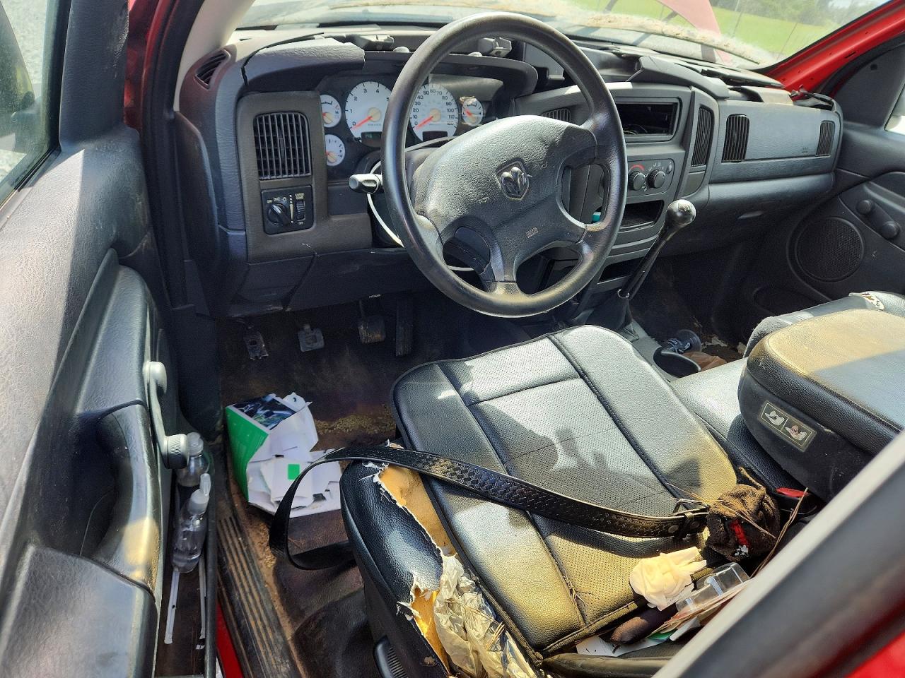 2002 Dodge Ram 1500 Red vin: 1D7HA18N82J195340