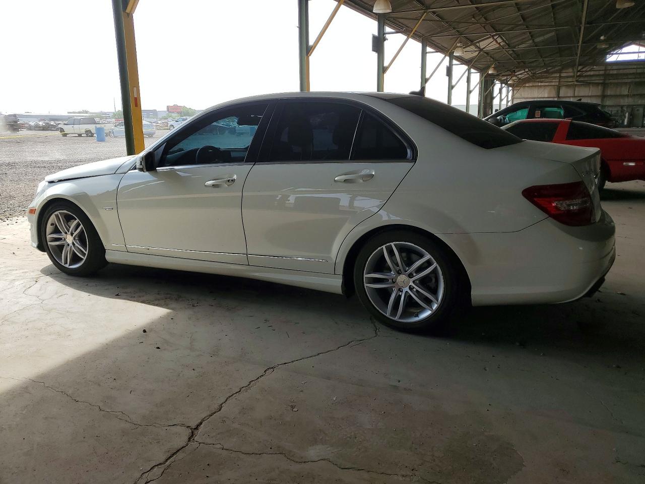 2012 Mercedes-benz C 250 Cream vin: WDDGF4HB4CR203540