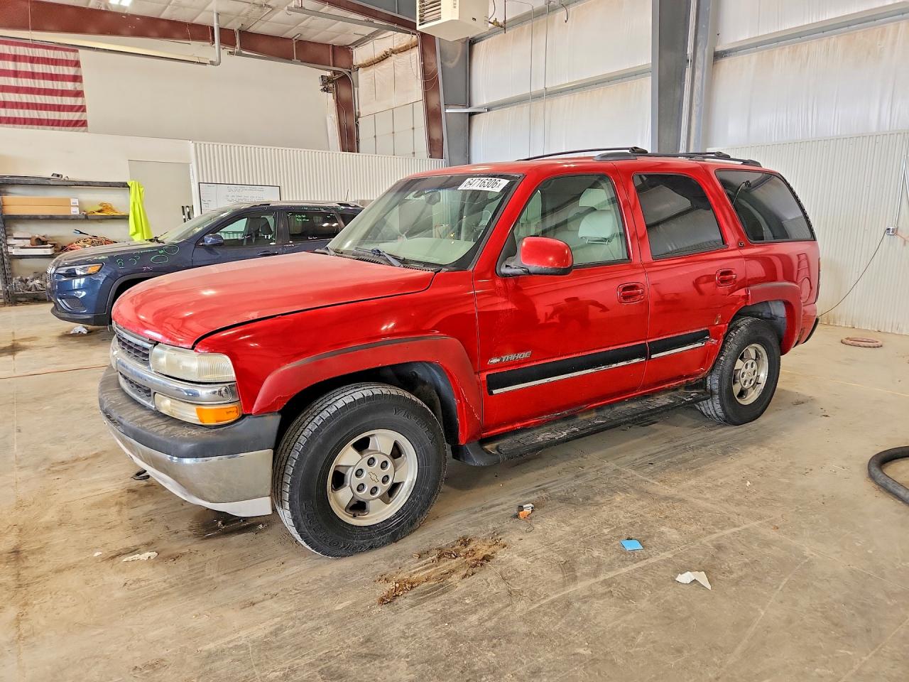 2001 Chevrolet Tahoe K1500 Red vin: 1GNEK13T61R117551