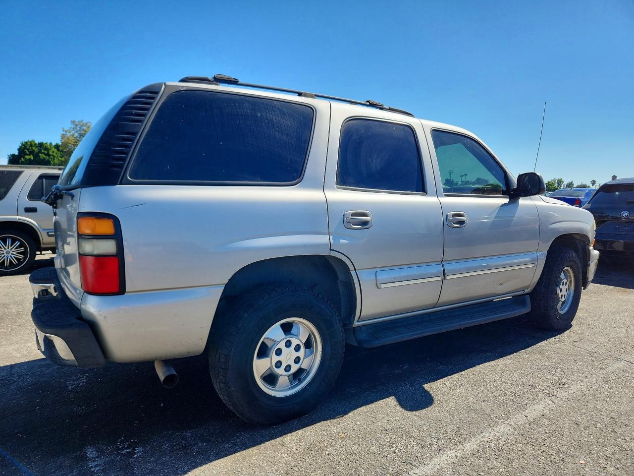 2004 Chevrolet Tahoe C1500 Tan vin: 1GNEC13T54R174096