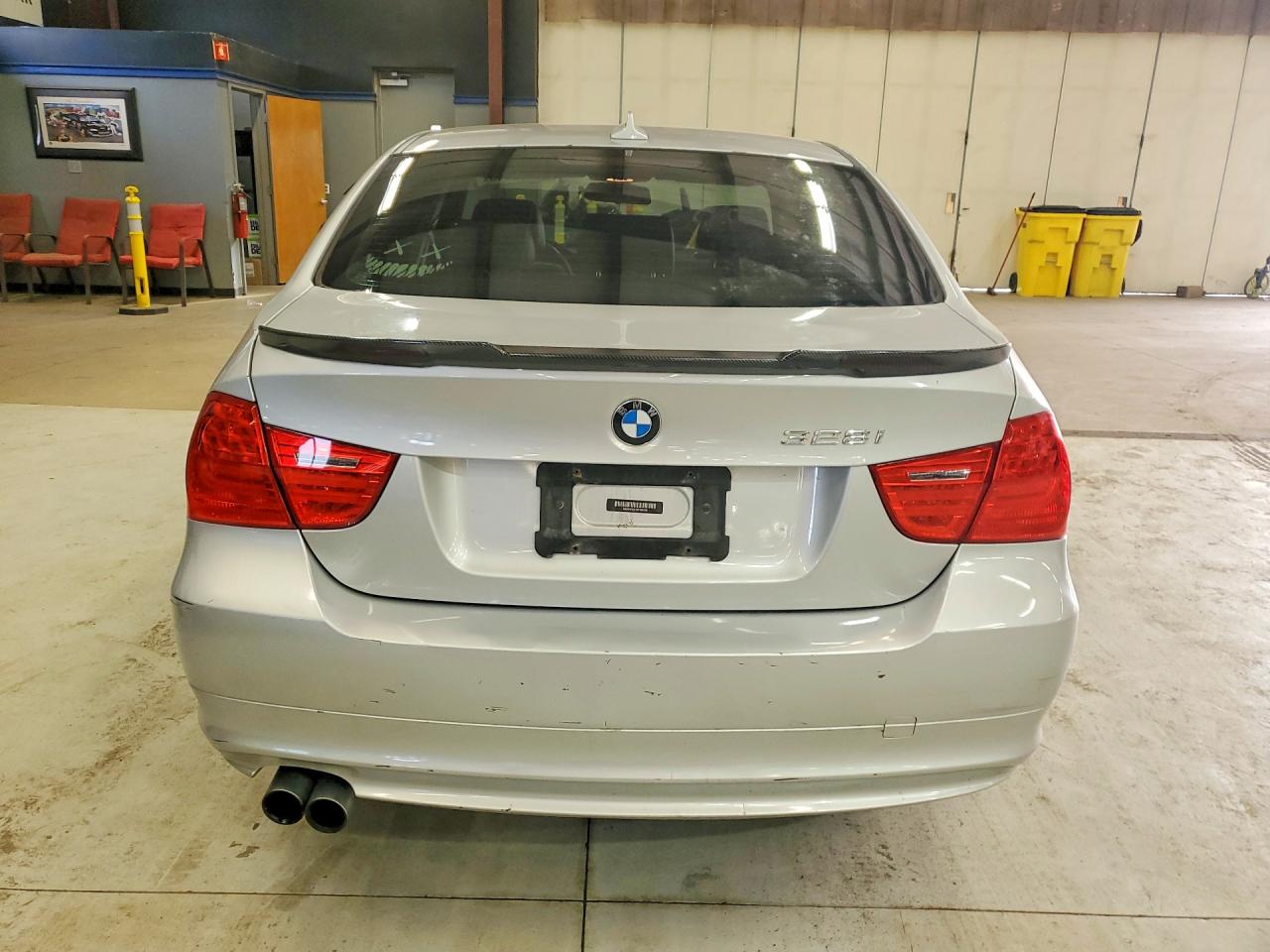 2011 Bmw 328 Xi Silver vin: WBAPK7C57BF086039