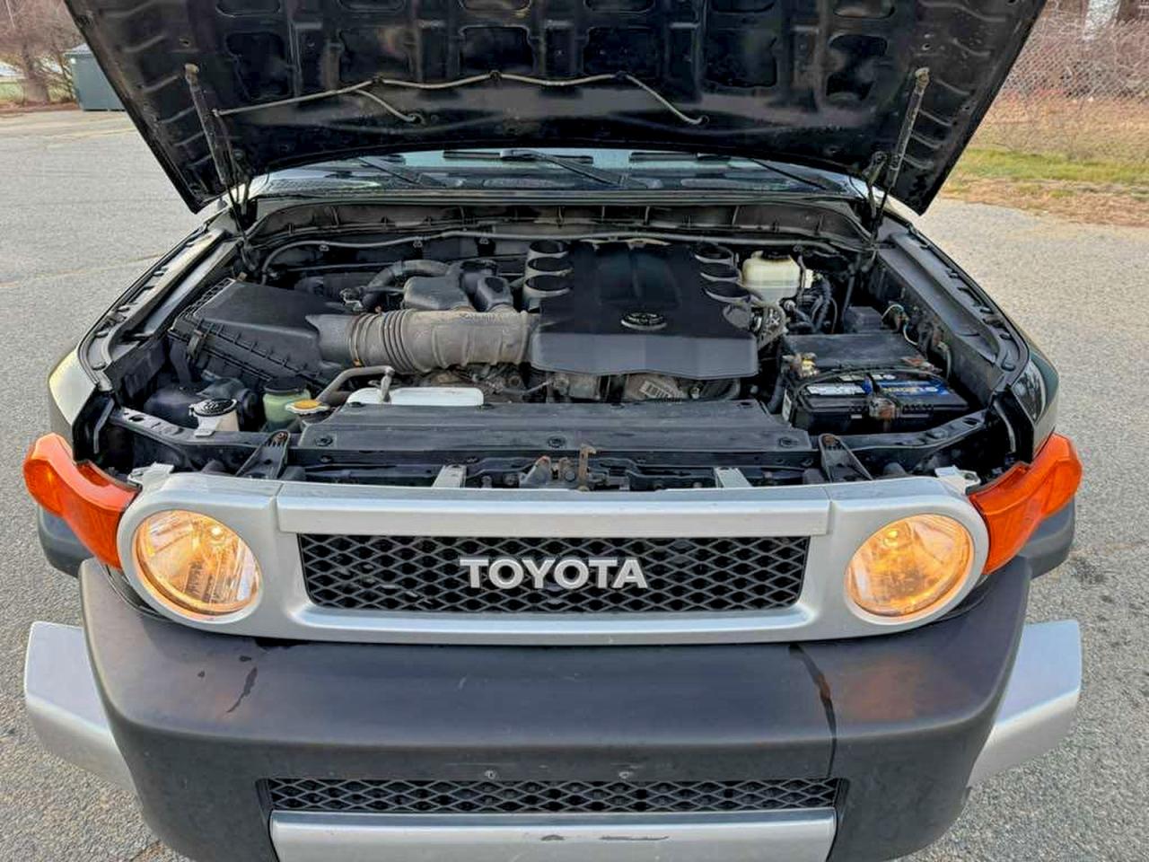 2013 Toyota Fj Cruiser Black vin: JTEBU4BF5DK159804