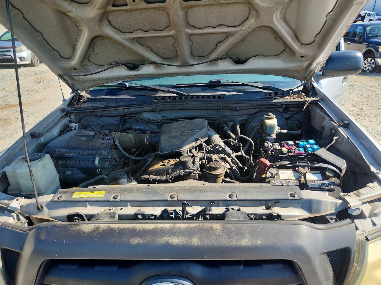 2006 Toyota Tacoma Base Silver vin: 5TEUX42N26Z209682