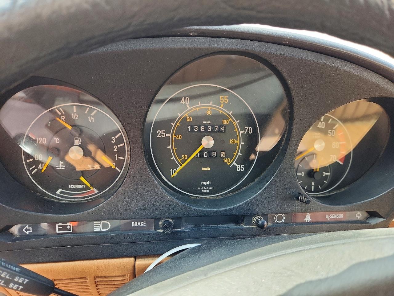 1981 Mercedes-benz 380 Sl Beige vin: WDBBA45AXBB001578