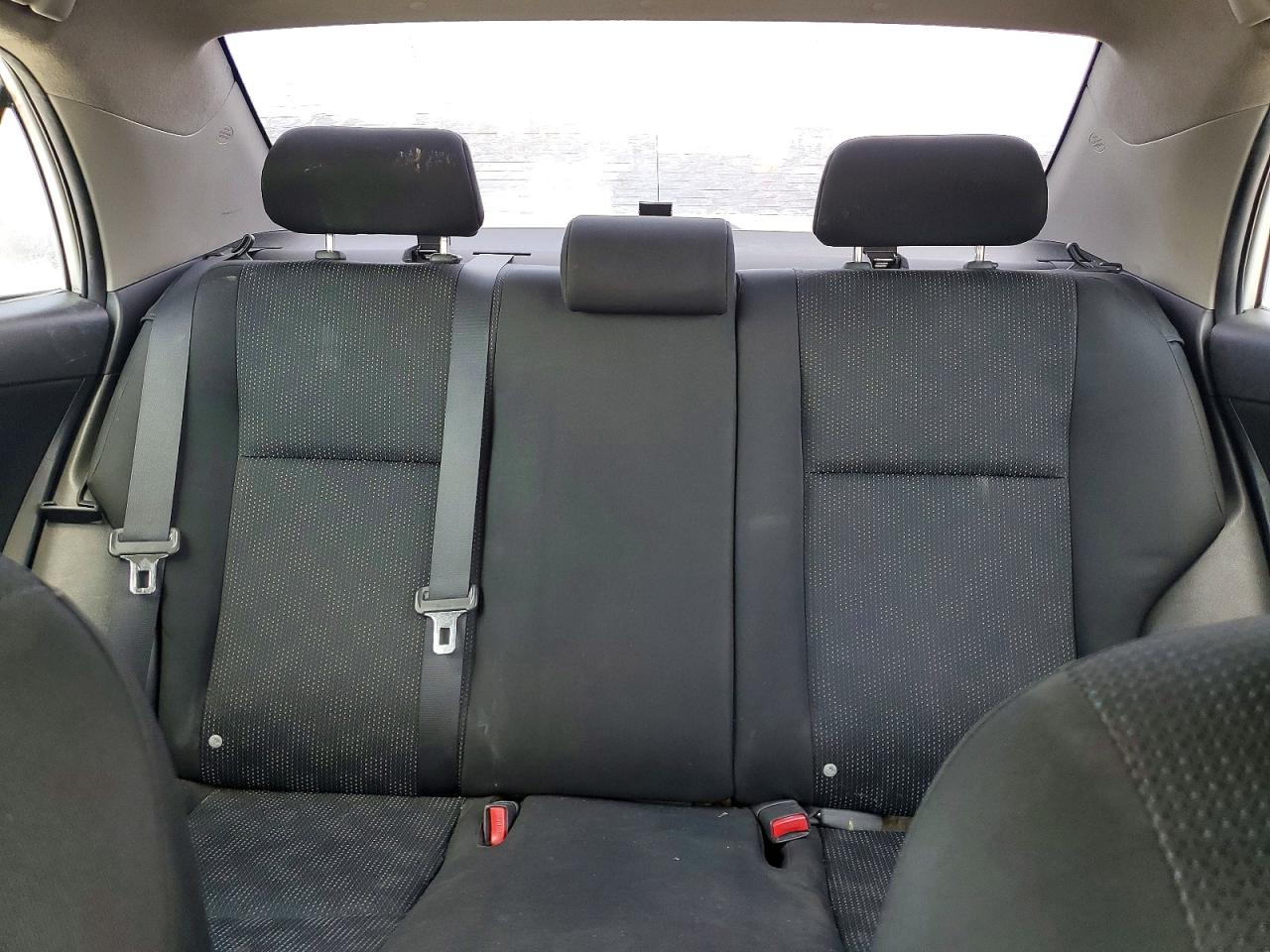 2010 Toyota Corolla S Белый vin: 1NXBU4EE1AZ204000