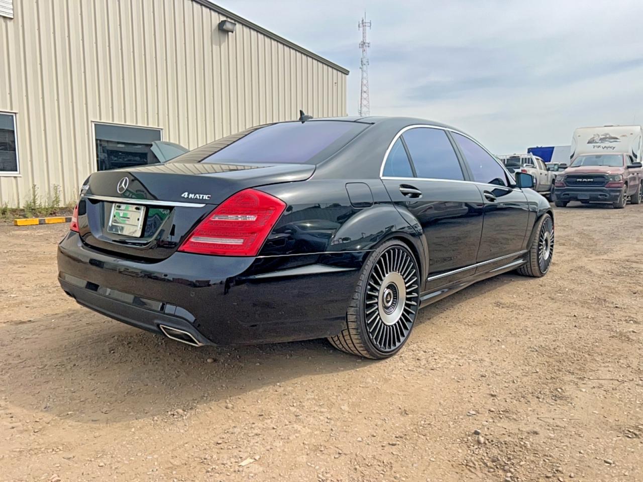 2010 Mercedes-benz S 550 4matic Black vin: WDDNG8GB3AA343488