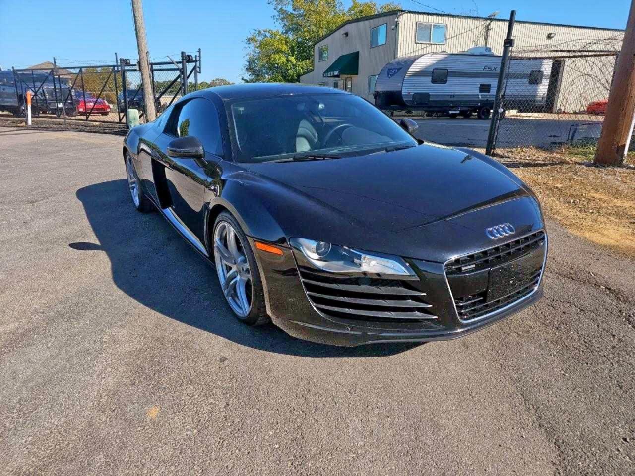 2012 Audi R8 4.2 Quattro Black vin: WUADUAFG1CN002818