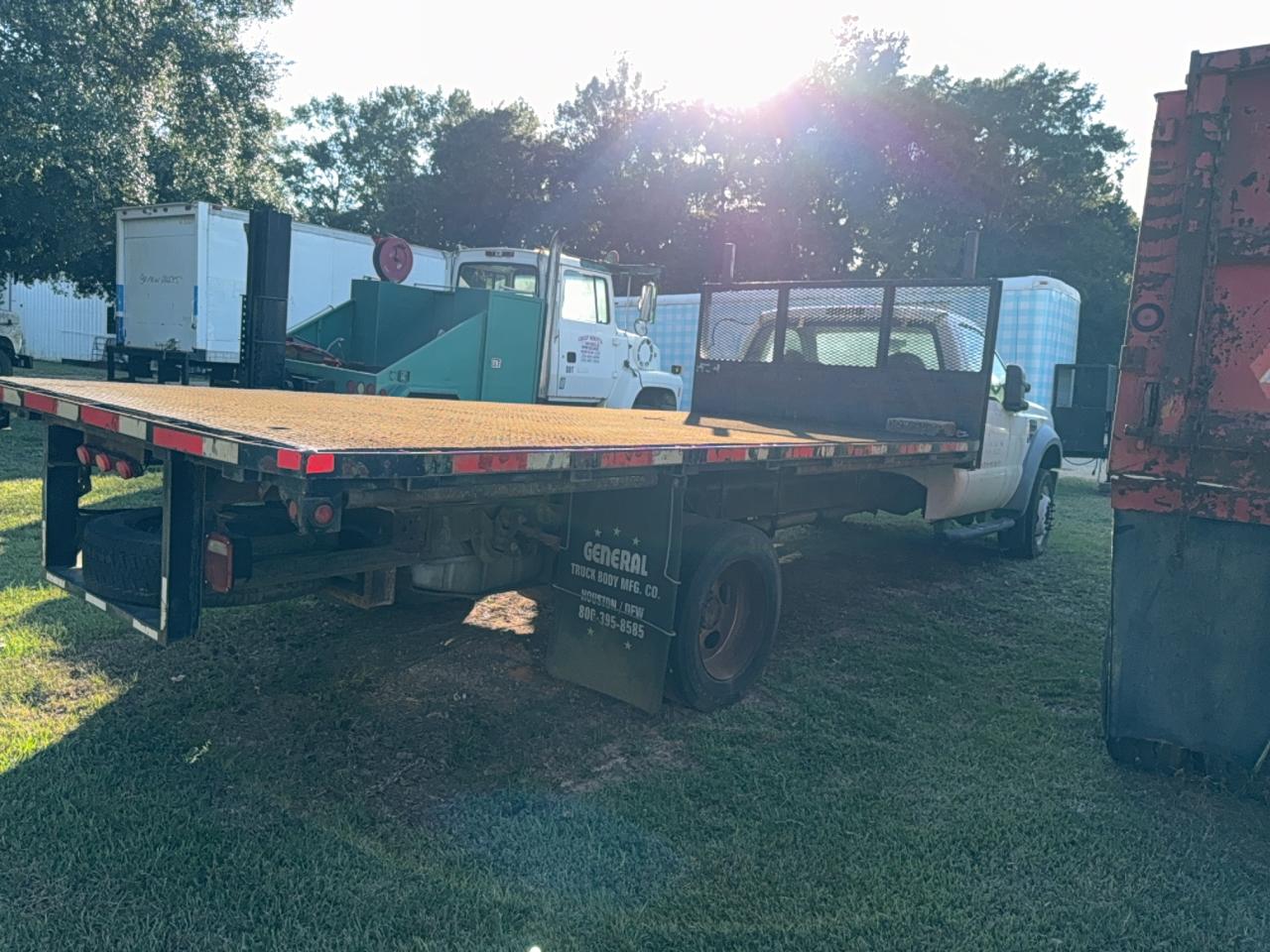 2008 Ford F550 Super Duty Белый vin: 1FDAF56R38EE31755