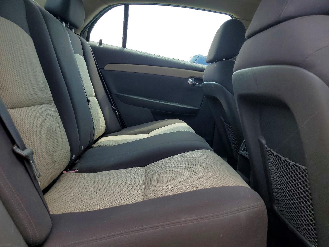 2010 Chevrolet Malibu Ls Cream vin: 1G1ZA5EB2AF111992