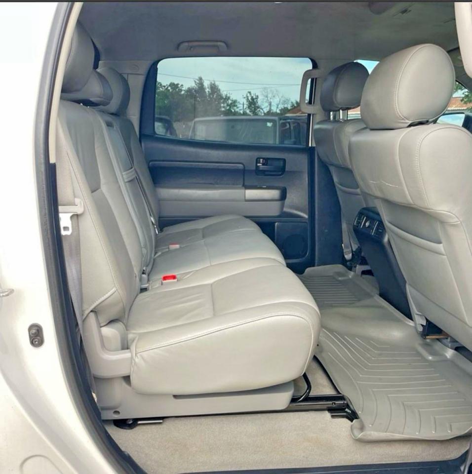 2010 Toyota Tundra Crewmax Sr5 White vin: 5TFEY5F12AX089591