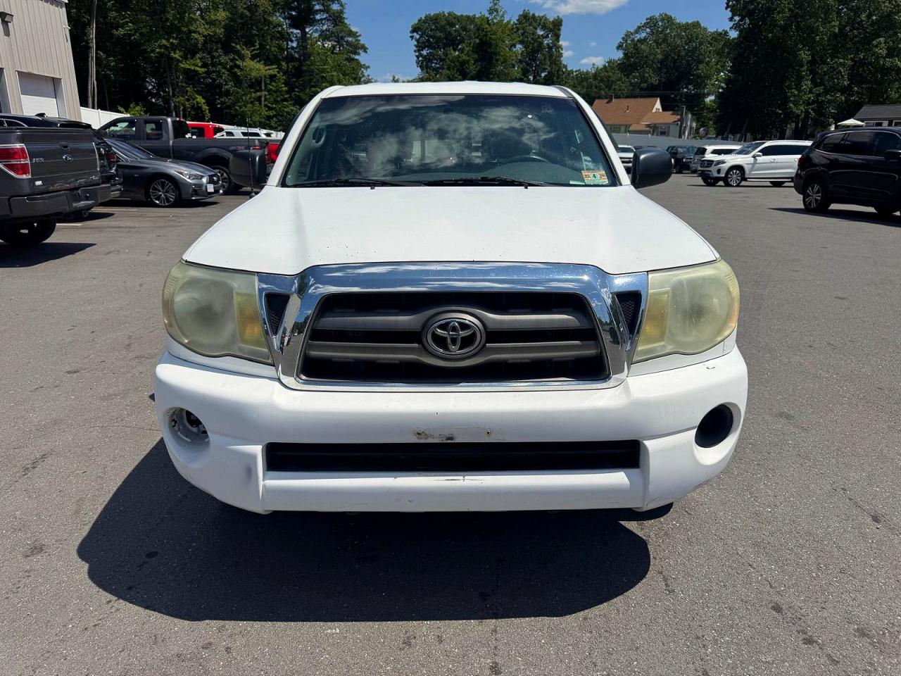 2010 Toyota Tacoma Base White vin: 5TETX4CN7AZ745627